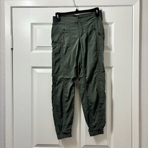 Athleta Women's Green Jogger Pants